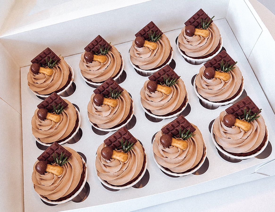 Whipping Cream Cupcakes ( one dozen)