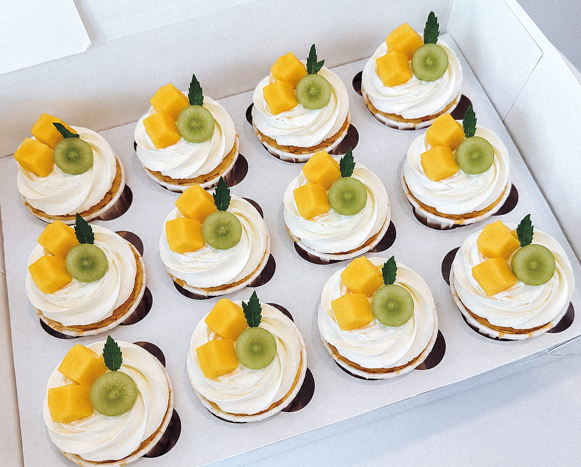 Whipping Cream Cupcakes ( one dozen)