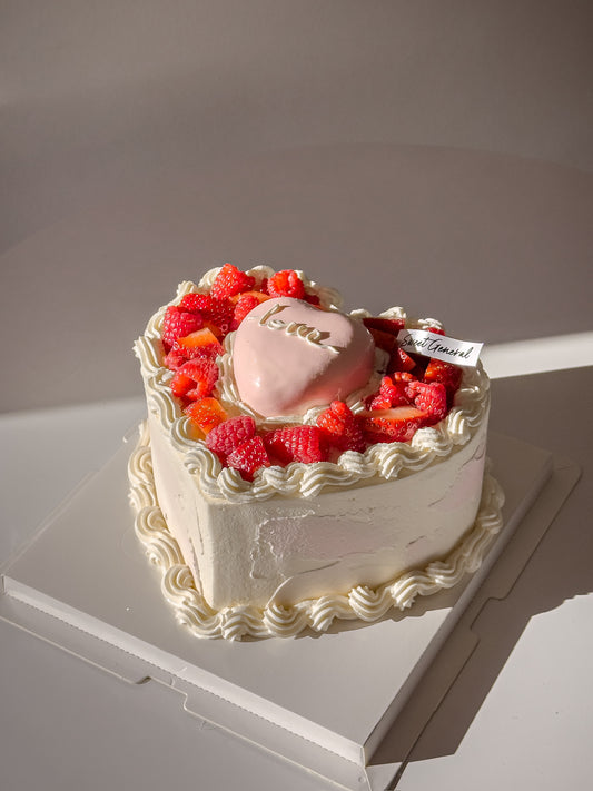 6 in Valentine’s Day Cake